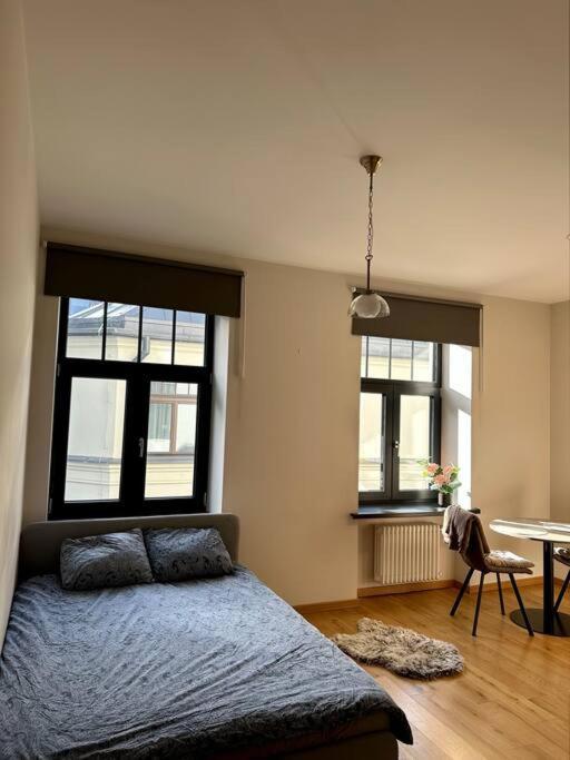 Modern Central Apartment Riga Retreat Bagian luar foto