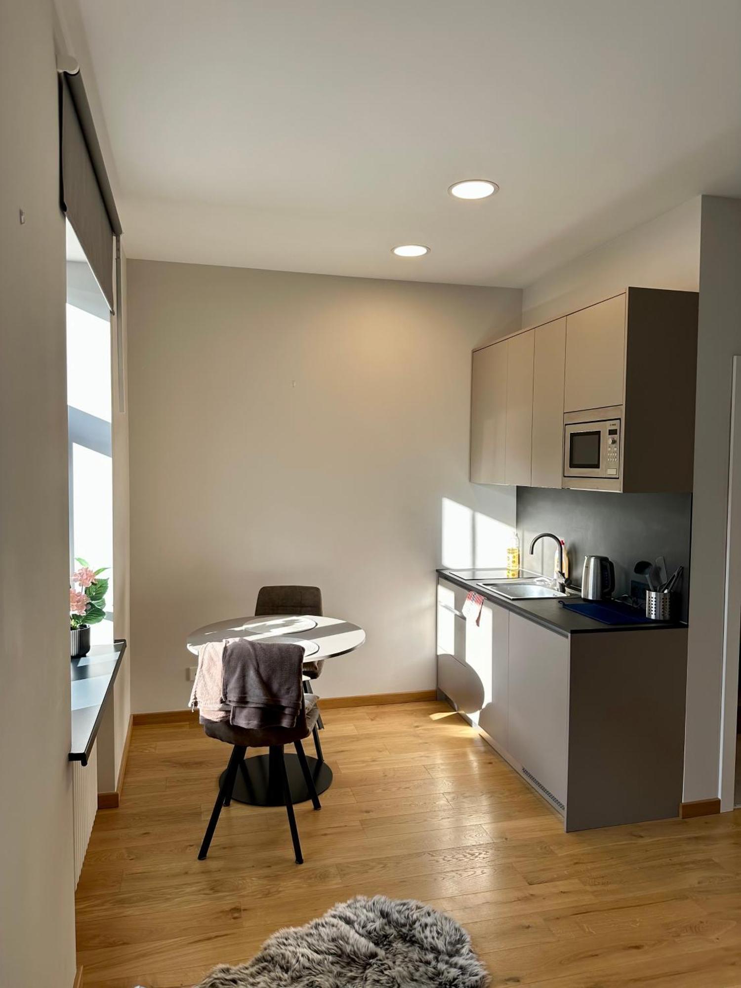Modern Central Apartment Riga Retreat Bagian luar foto
